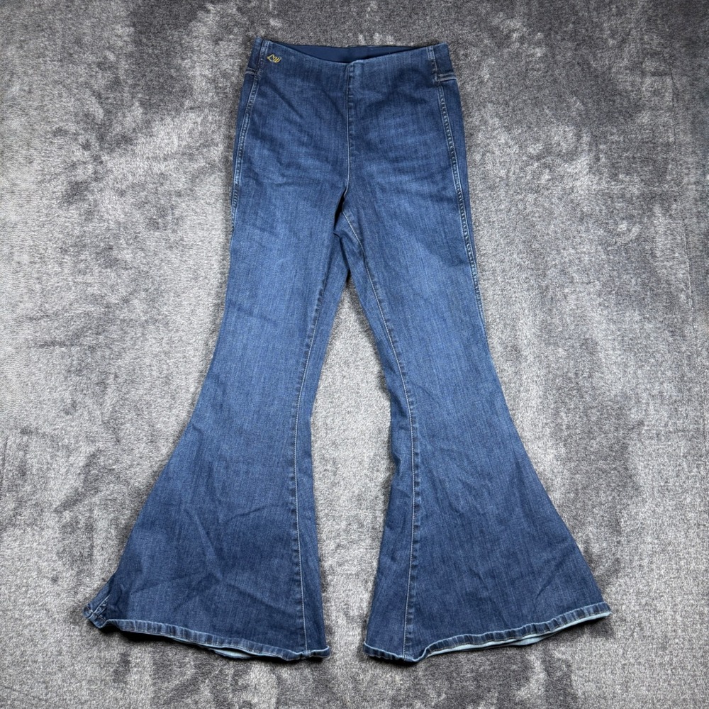 Wrangler Lainey Wilson Jeans Womens 28x32 Bell Bottom Flare Pull On Stretch Blue